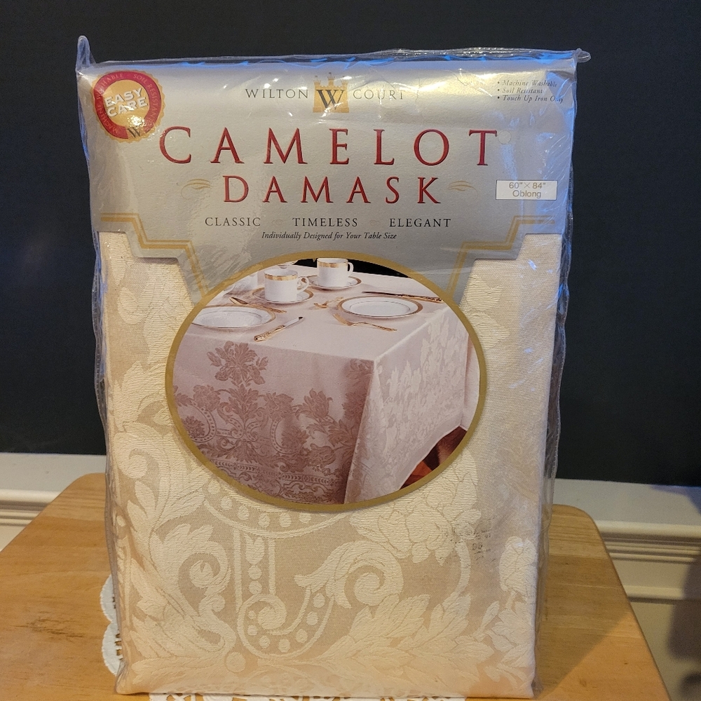 Camelot Damask Tablecloth - Cream